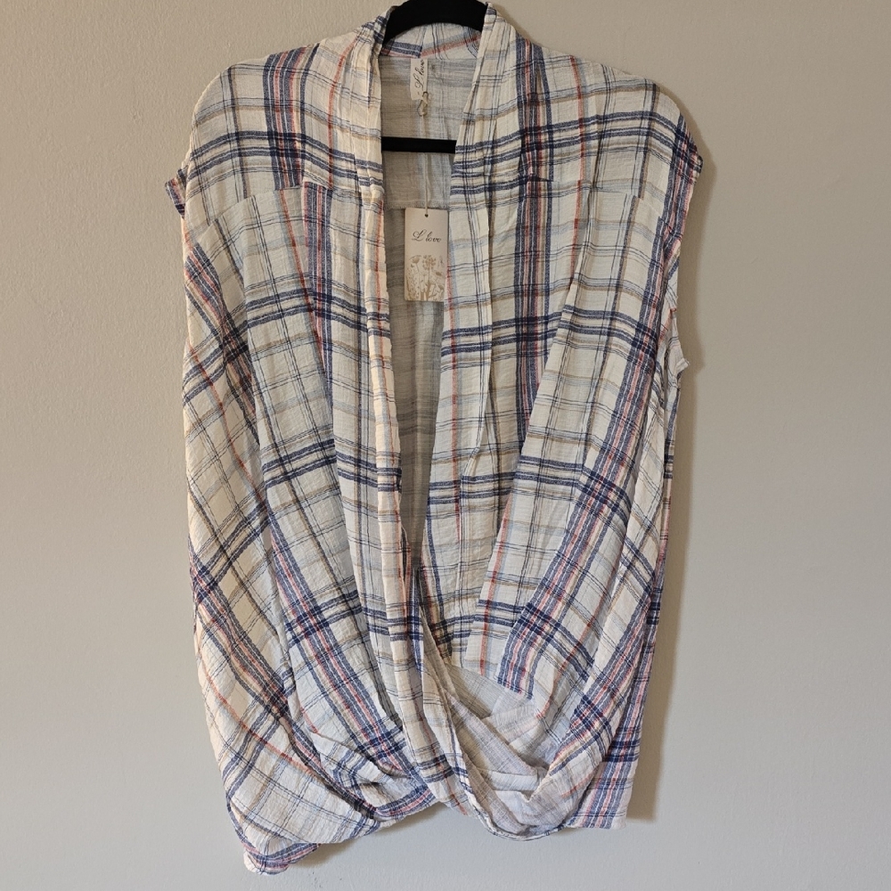 Chic Plaid Sleeveless Blouse